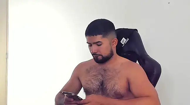 ethaanjones online show from December 2024 09:26:01 PM