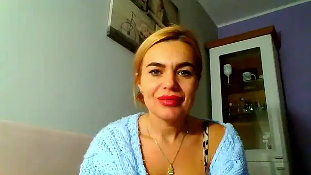 Snapshot of DESIREjenny chatting on December 2024 08:48:02 AM DESIREjenny online show from December 2024 08:48:02 AM