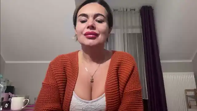 Snapshot of DESIREjenny chatting on October 2025 07:09:01 AM DESIREjenny online show from October 2025 07:09:01 AM