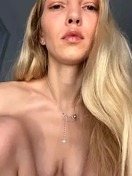 Adelina0001 online show from November 2025 03:18:02 AM