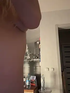 Adelina0001 online show from December 2025 02:52:01 AM