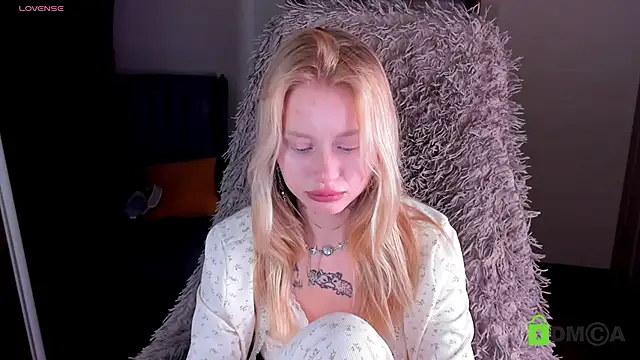 Snapshot of MalenaErnman chatting on January 2025 01:41:02 PM MalenaErnman online show from January 2025 01:41:02 PM