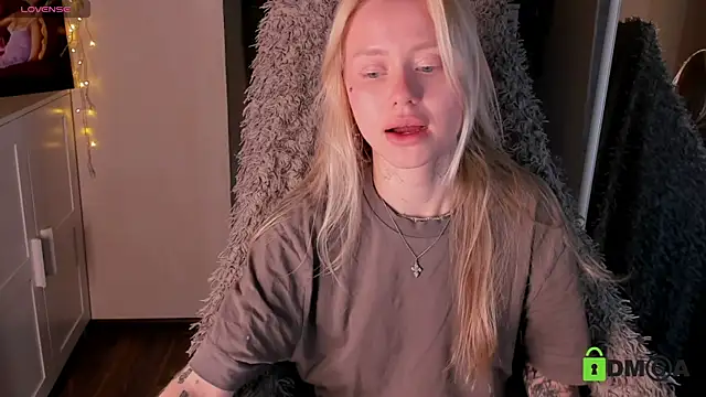 Snapshot of MalenaErnman chatting on September 2025 08:52:02 AM MalenaErnman online show from September 2025 08:52:02 AM