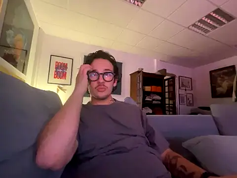 Snapshot of hardmecl chatting on October 2025 08:28:02 PM hardmecl online show from October 2025 08:28:02 PM