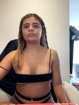 Snapshot of pamell_col chatting on October 2025 03:09:01 PM pamell col online show from October 2025 03:09:01 PM