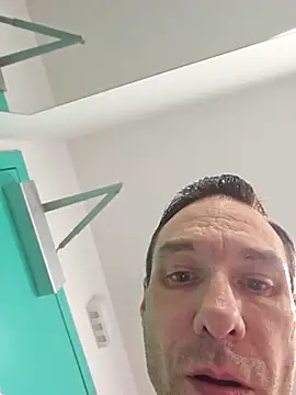 Iliketocooksquirt25 online show from November 2025 10:33:02 PM