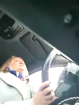 Snapshot of lady_charlyne chatting on December 2024 01:21:01 PM lady charlyne online show from December 2024 01:21:01 PM