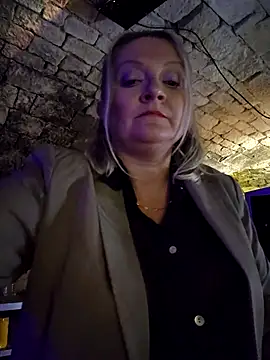 Snapshot of lady_charlyne chatting on February 2025 08:39:01 PM lady charlyne online show from February 2025 08:39:01 PM