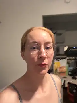 Snapshot of ketarisenup chatting on September 2025 02:24:02 AM ketarisenup online show from September 2025 02:24:02 AM