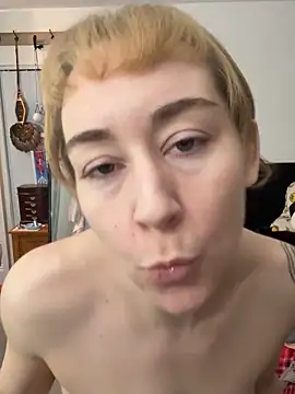 Snapshot of ketarisenup chatting on November 2025 11:37:01 PM ketarisenup online show from November 2025 11:37:01 PM