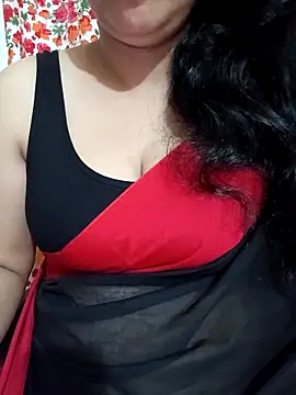 Snapshot of Priya_Boudi chatting on April 2026 07:00:02 PM Priya Boudi online show from April 2026 07:00:02 PM