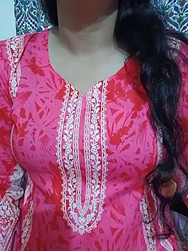 Snapshot of Priya_Boudi chatting on July 2026 06:32:01 PM Priya Boudi online show from July 2026 06:32:01 PM