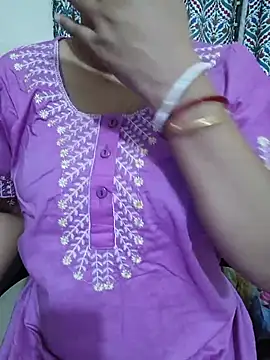 Snapshot of Priya_Boudi chatting on July 2026 06:28:01 PM Priya Boudi online show from July 2026 06:28:01 PM