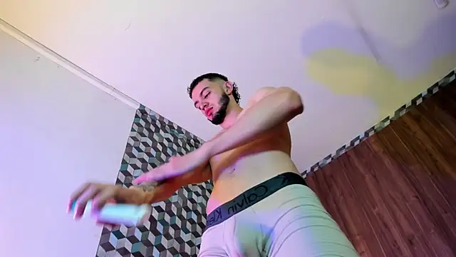 Michael magno online show from January 2025 06:43:01 PM