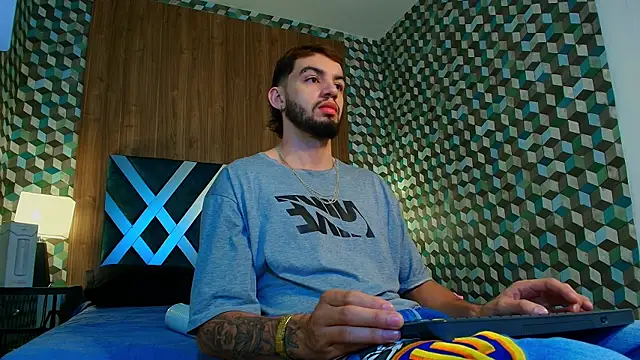 Michael magno online show from October 2025 10:18:01 AM