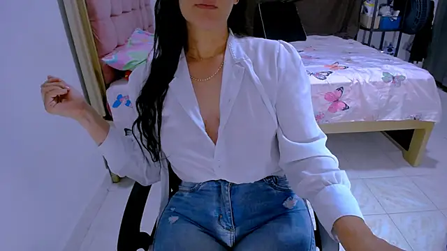 Snapshot of BitterMomXxx chatting on May 2026 12:50:01 AM BitterMomXxx online show from May 2026 12:50:01 AM