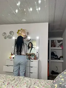 Snapshot of hannahb-e chatting on January 2025 08:22:01 PM hannahb-e online show from January 2025 08:22:01 PM