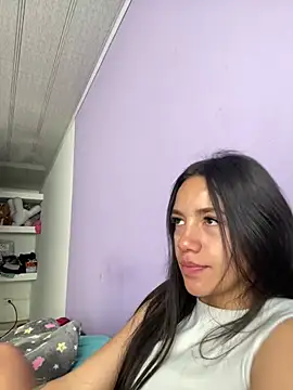 Snapshot of hannahb-e chatting on January 2025 04:15:01 PM hannahb-e online show from January 2025 04:15:01 PM