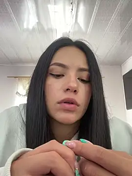 Snapshot of hannahb-e chatting on February 2025 04:44:01 PM hannahb-e online show from February 2025 04:44:01 PM