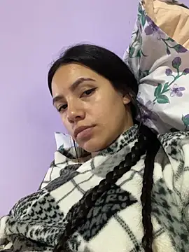 Snapshot of hannahb-e chatting on February 2025 04:16:02 AM hannahb-e online show from February 2025 04:16:02 AM