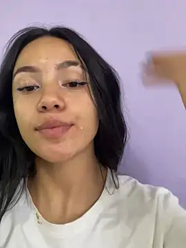 Snapshot of hannahb-e chatting on February 2025 09:08:02 PM hannahb-e online show from February 2025 09:08:02 PM