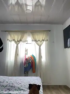 Snapshot of hannahb-e chatting on February 2025 03:10:02 PM hannahb-e online show from February 2025 03:10:02 PM