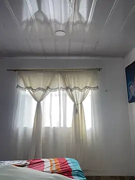 Snapshot of hannahb-e chatting on March 2025 01:59:02 PM hannahb-e online show from March 2025 01:59:02 PM