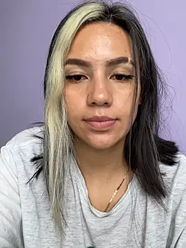 Snapshot of hannahb-e chatting on March 2025 05:10:02 PM hannahb-e online show from March 2025 05:10:02 PM