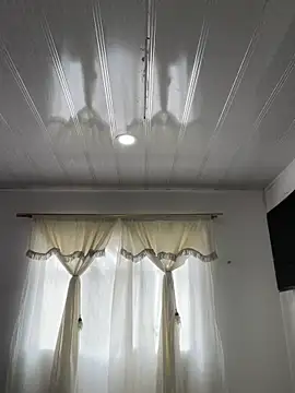 Snapshot of hannahb-e chatting on September 2025 03:26:01 PM hannahb-e online show from September 2025 03:26:01 PM