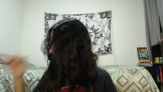 Snapshot of AlinaWoolf_ chatting on February 2025 03:43:02 AM AlinaWoolf online show from February 2025 03:43:02 AM