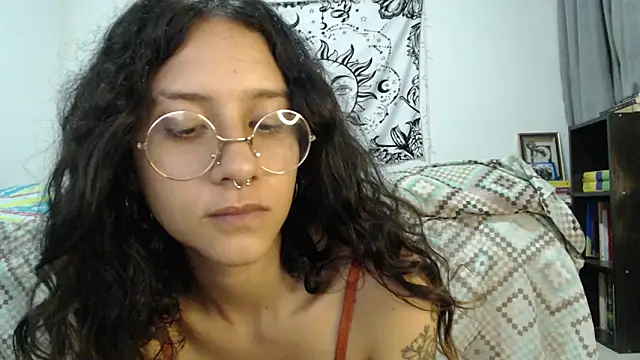 Snapshot of AlinaWoolf_ chatting on March 2025 07:49:02 AM AlinaWoolf online show from March 2025 07:49:02 AM