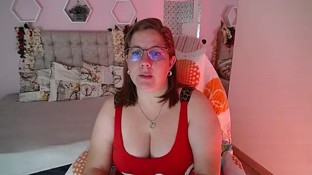 katie joness  online show from January 2025 12:42:01 PM