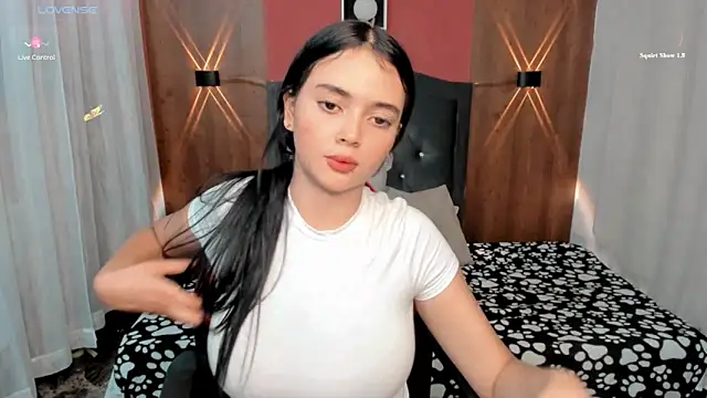 Snapshot of Sarah_angell chatting on January 2025 08:46:02 PM Sarah angell online show from January 2025 08:46:02 PM