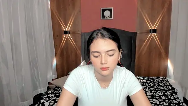 Snapshot of Sarah_angell chatting on January 2025 12:05:02 AM Sarah angell online show from January 2025 12:05:02 AM