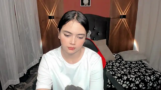 Snapshot of Sarah_angell chatting on March 2025 07:02:02 PM Sarah angell online show from March 2025 07:02:02 PM