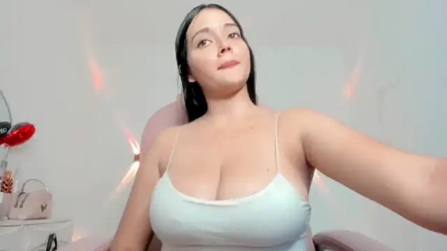 Snapshot of Sarah_angell chatting on May 2026 03:35:02 AM Sarah angell online show from May 2026 03:35:02 AM