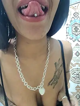 Snapshot of mariah2299 chatting on January 2026 04:27:02 AM mariah2299 online show from January 2026 04:27:02 AM