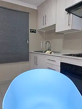 Snapshot of Jazmine-Blue chatting on October 2025 01:06:02 AM Jazmine-Blue online show from October 2025 01:06:02 AM