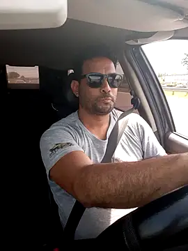 hecwil8 online show from October 2025 05:01:01 PM