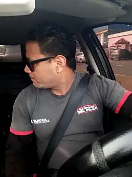 hecwil8 online show from October 2025 11:47:01 AM