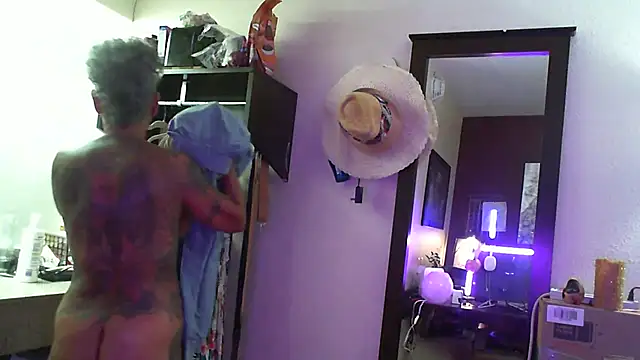 CeceilaMoon online show from July 2026 01:47:01 PM