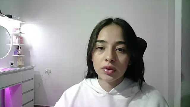 Snapshot of aineangeel chatting on December 2025 01:24:01 AM aineangeel online show from December 2025 01:24:01 AM