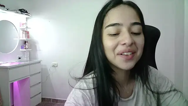 Snapshot of aineangeel chatting on December 2025 01:44:01 AM aineangeel online show from December 2025 01:44:01 AM