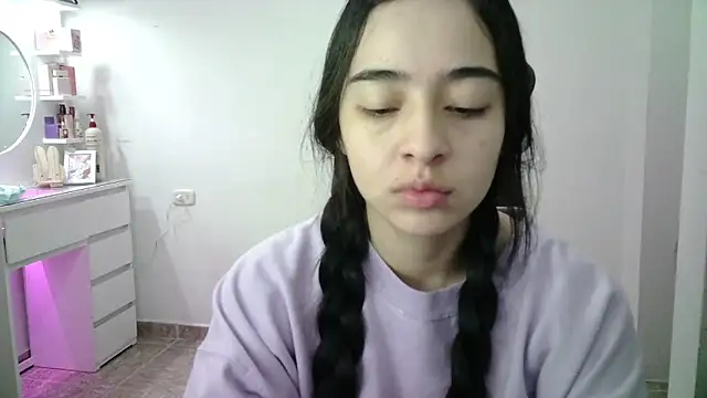 Snapshot of aineangeel chatting on February 2026 01:04:01 PM aineangeel online show from February 2026 01:04:01 PM