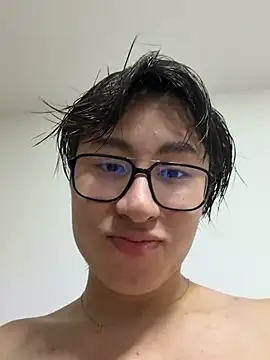 SrLuis18 online show from June 2026 09:15:02 PM