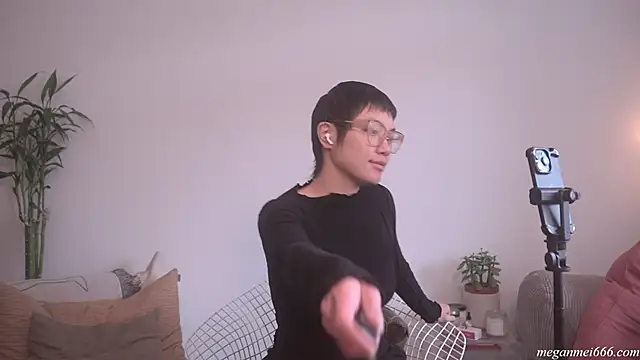 meganmei666 online show from March 2026 06:03:02 PM