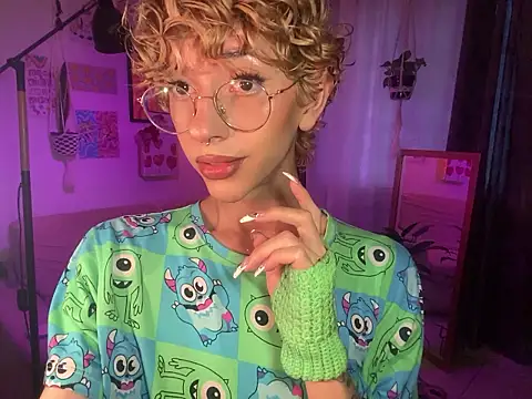 lyamthommpson online show from March 2026 08:34:02 PM