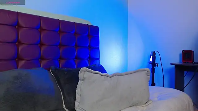 megan lover online show from November 2025 01:47:01 AM