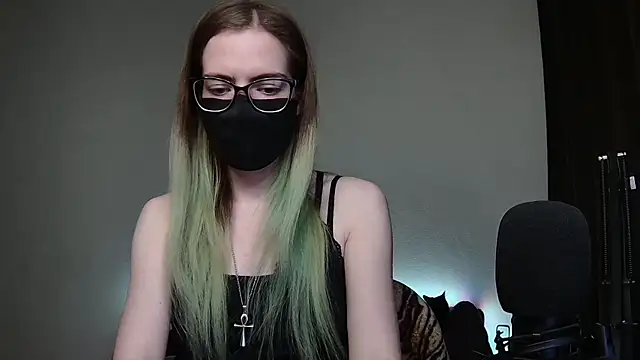 Snapshot of amber_candyfloss chatting on December 2024 02:15:01 AM amber candyfloss online show from December 2024 02:15:01 AM