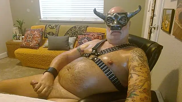Snapshot of musclebearnips chatting on October 2025 07:15:01 PM musclebearnips online show from October 2025 07:15:01 PM